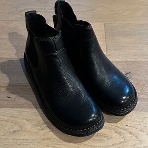Born Buck Black Footwear/Boots